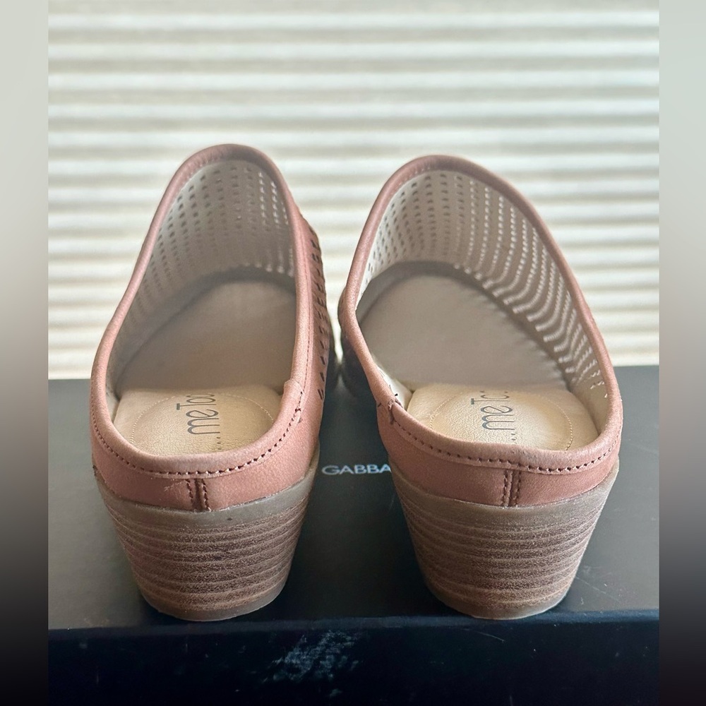 Stylish Ribbed Slip-On Shoes - Picture 7 of 10
